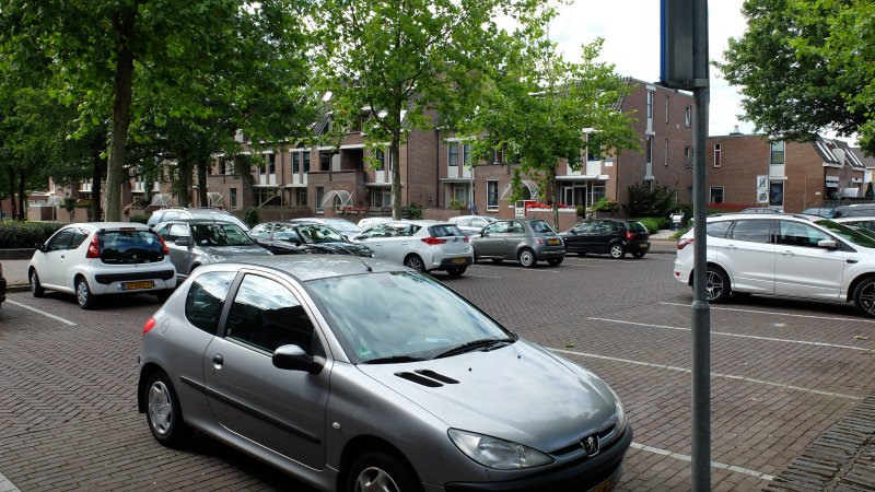 20 nieuwe parkeerplekken Stationsweg